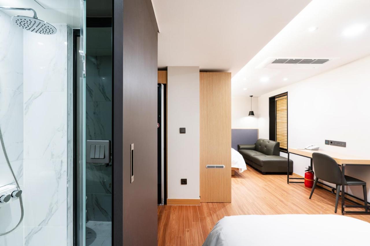 Lala Vianco Business Hotel Пусан Экстерьер фото